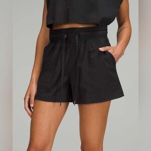 Lululemon Dance Studio High Rise 3.5 Inch Shorts Black Size 0